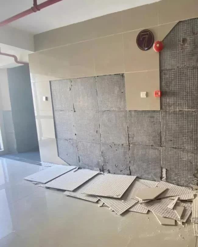 墙面瓷砖掉落怎么补(墙面瓷砖掉瓷怎么修补) 墙面瓷砖掉落怎么补(墙面瓷砖掉瓷怎么修补)