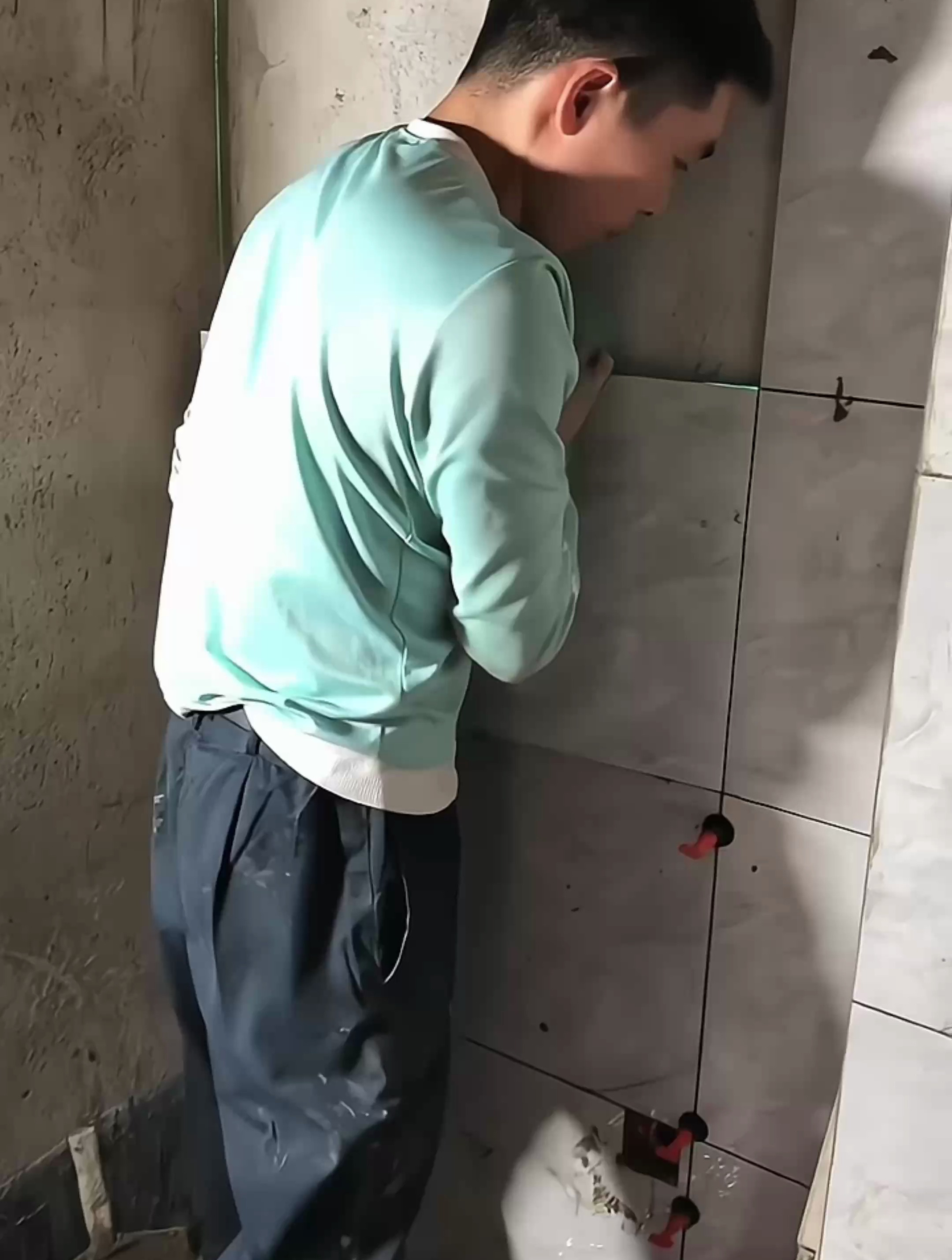 贴砖师傅技术好不好怎么看(贴砖师傅一般包括做哪些工作)